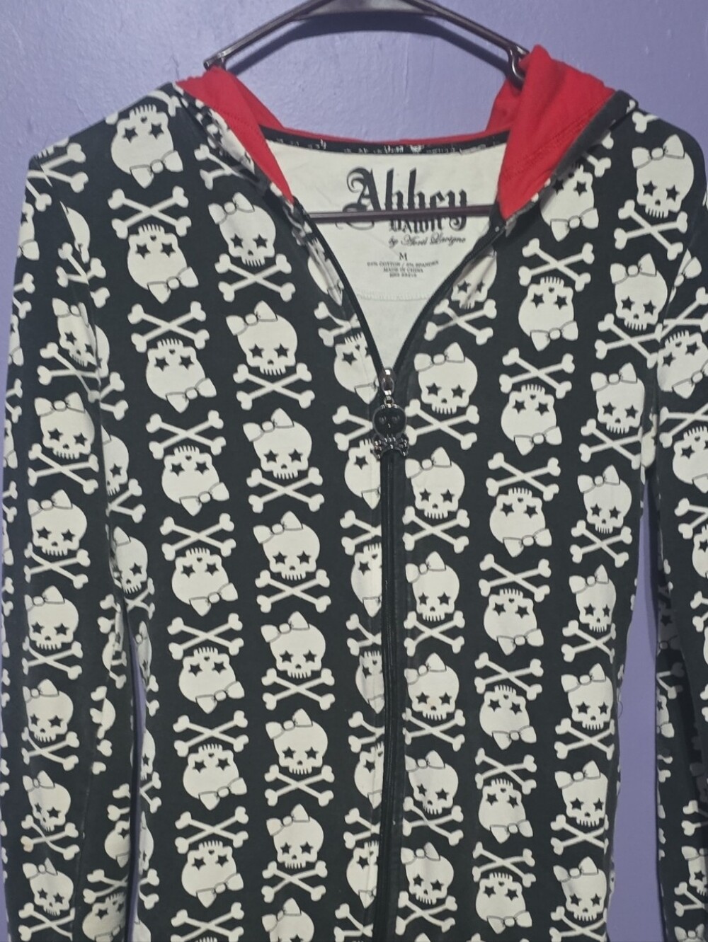 Abbey Dawn Black & Red Skull-Print Zip Hoodie